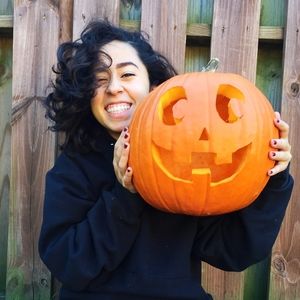 Meet your Posher, Veronica